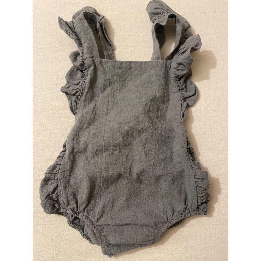 Milediiy Gray Ruffle Flutter Sleeve Bubble Romper Size 100 Cotton Blend